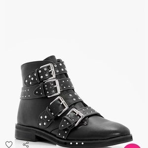 Boohoo black buckle boots. Size 8. Brand new!